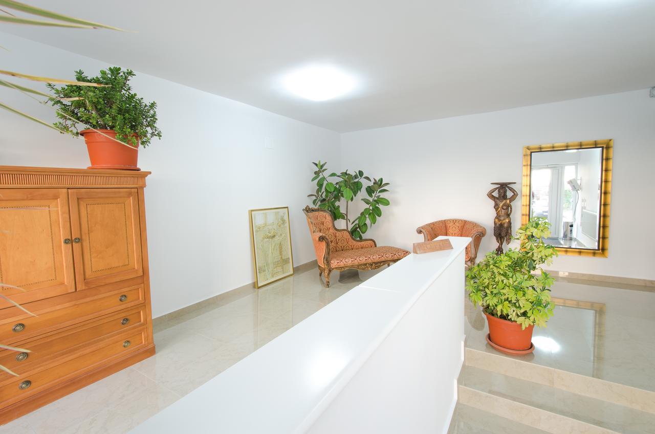 Hotel Eka Sebes  Bagian luar foto