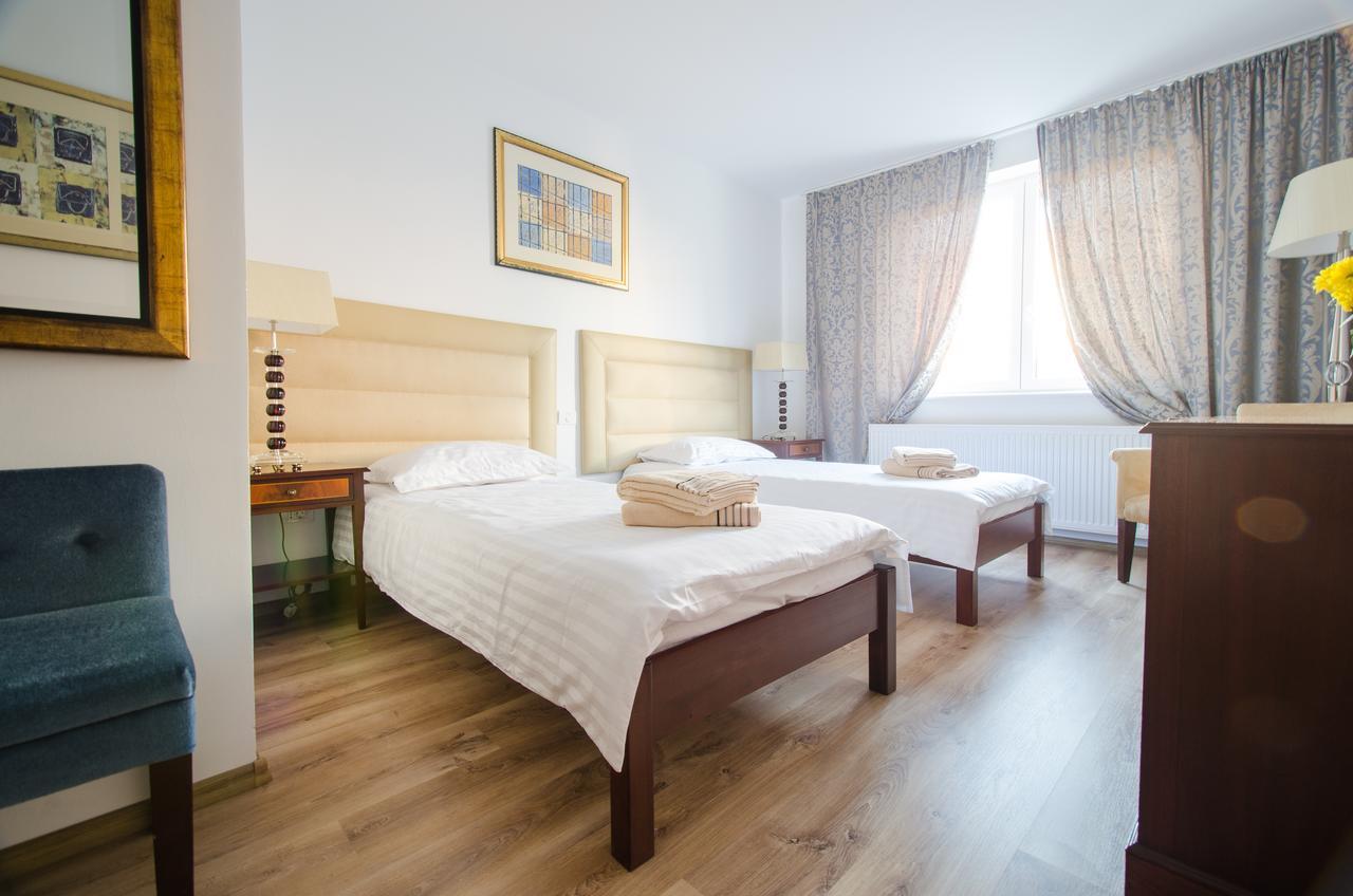 Hotel Eka Sebes  Bagian luar foto